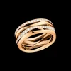 Anello, oro giallo 18k, diamanti