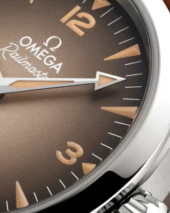 38 mm, acciaio su cinturino di pelle