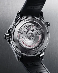 42 mm, acciaio su cinturino in caucciù