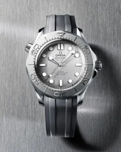 42 mm, acciaio su cinturino in caucciù