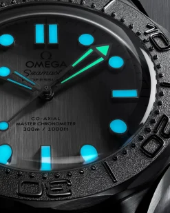 42 mm, acciaio su cinturino in caucciù