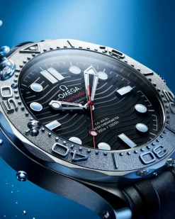 42 mm, acciaio su cinturino in caucciù