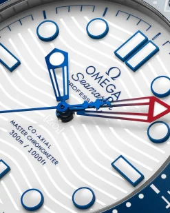 42 mm, acciaio su cinturino in caucciù
