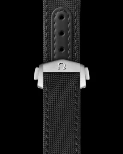 42 mm, acciaio su cinturino in tessuto rivestito in nylon