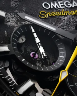 44,25 mm, ceramica nera su cinturino in caucciù