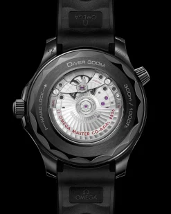 43,5 mm, ceramica nera su cinturino in caucciù