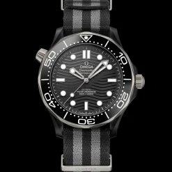 43,5 mm, ceramica nera su cinturino NATO