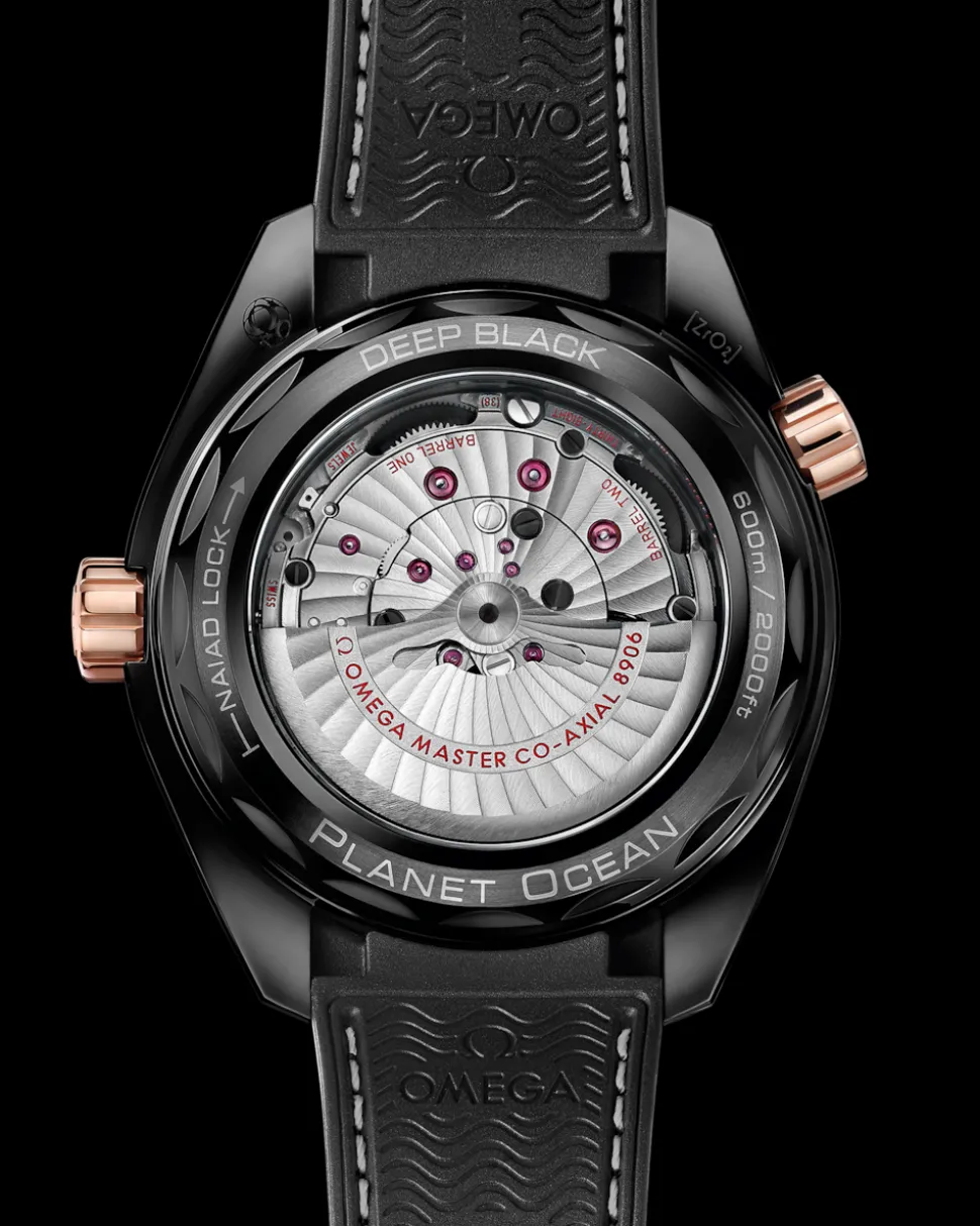 45,5 mm, ceramica nera su cinturino in pelle con rivestimento interno in caucciù