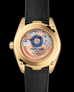 38 mm, oro giallo su cinturino di pelle