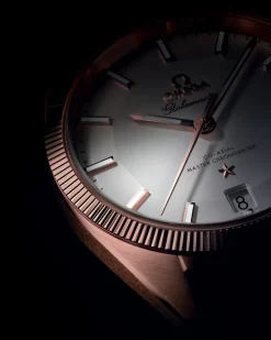 39 mm, oro Sedna™ su cinturino di pelle