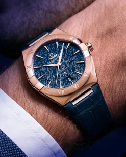 39 mm, oro Sedna™ su cinturino di pelle