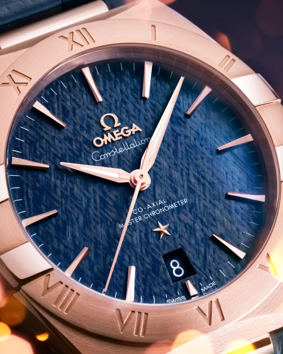 39 mm, oro Sedna™ su cinturino di pelle