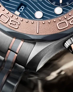 44 mm, titanio ‑ tantalio ‑ oro Sedna™ su titanio ‑ tantalio ‑ oro Sedna™