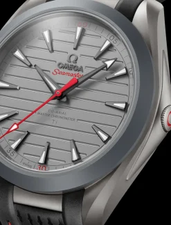 41 mm, titanio su cinturino in caucciù